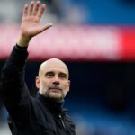 en Inglaterra sentencian que se va el domingo, pero Pep dice que le queda un año de contrato
